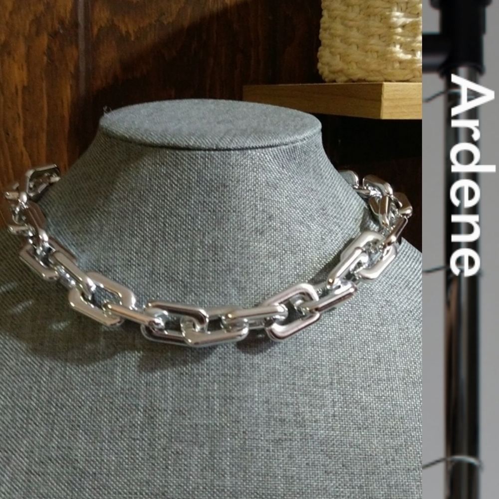 Chain choker style silver tone necklace - Picture 9 of 9